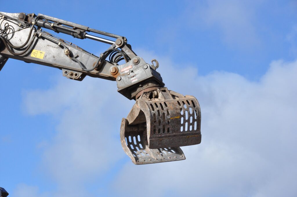 Grab hire and muck away